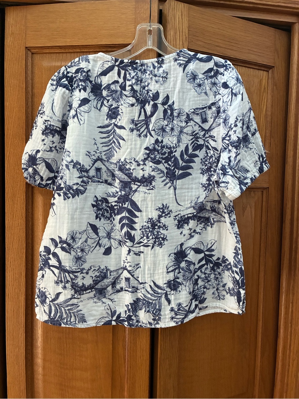 CeCe Navy Floral V-Neck Tie-Front Puff Sleeve Top - Picture 2 of 8